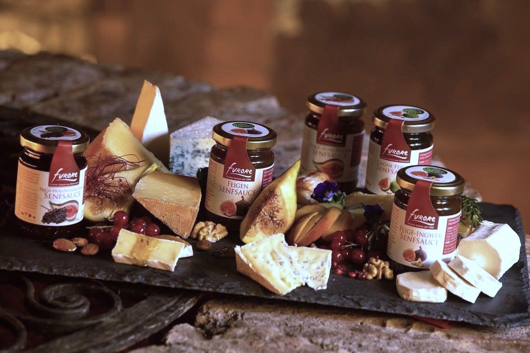 Konfitüren und Käse als italienische Spezialitäten