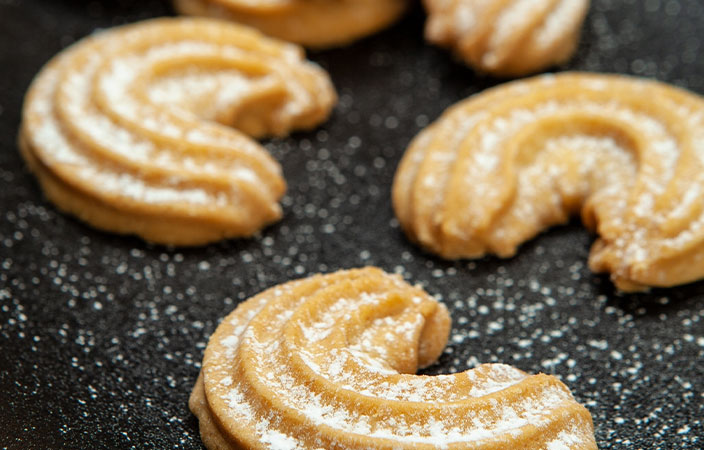 Italienische Butterkekse mit Puderzucker – traditionelles Gebäck aus Italien