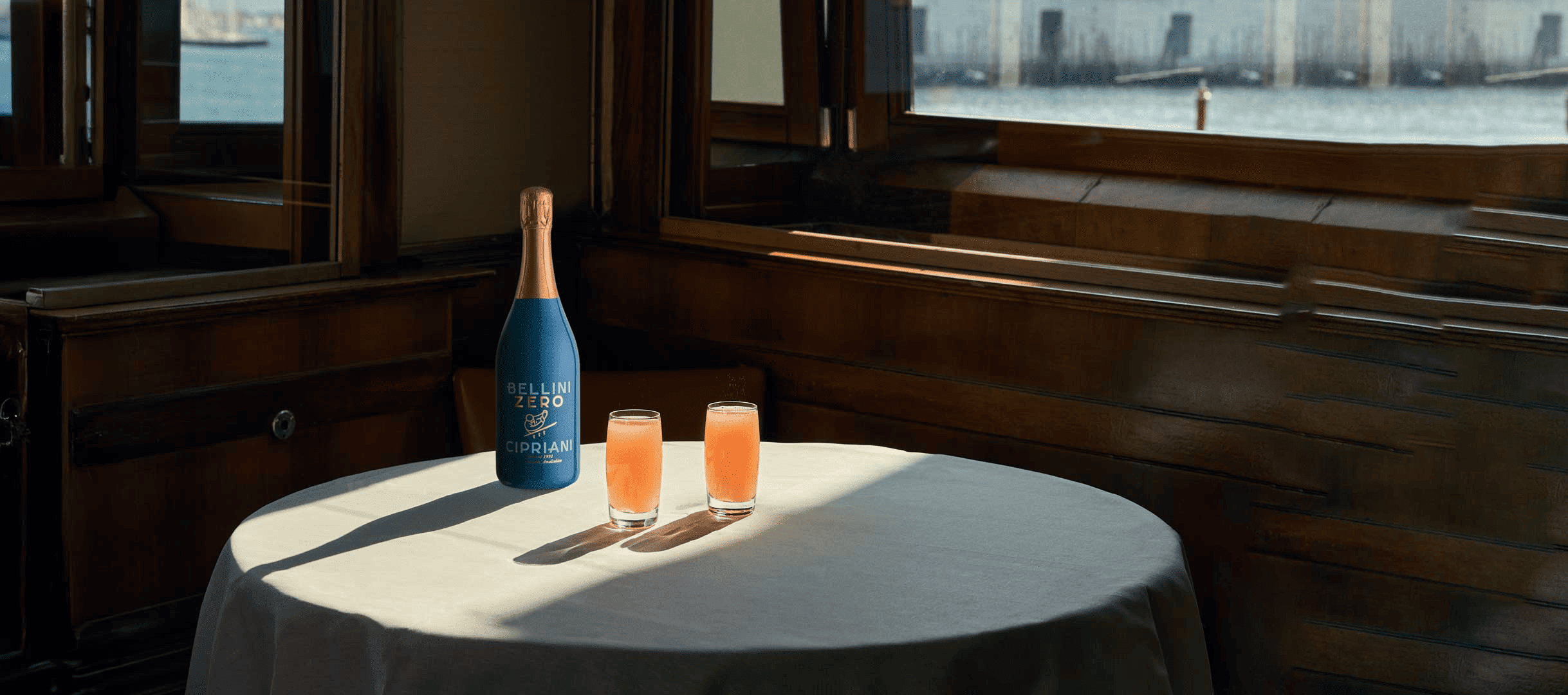 Alkoholfreier Bellini Zero mit Pfirsich von Cipriani – italienischer Aperitivo ohne Alkohol