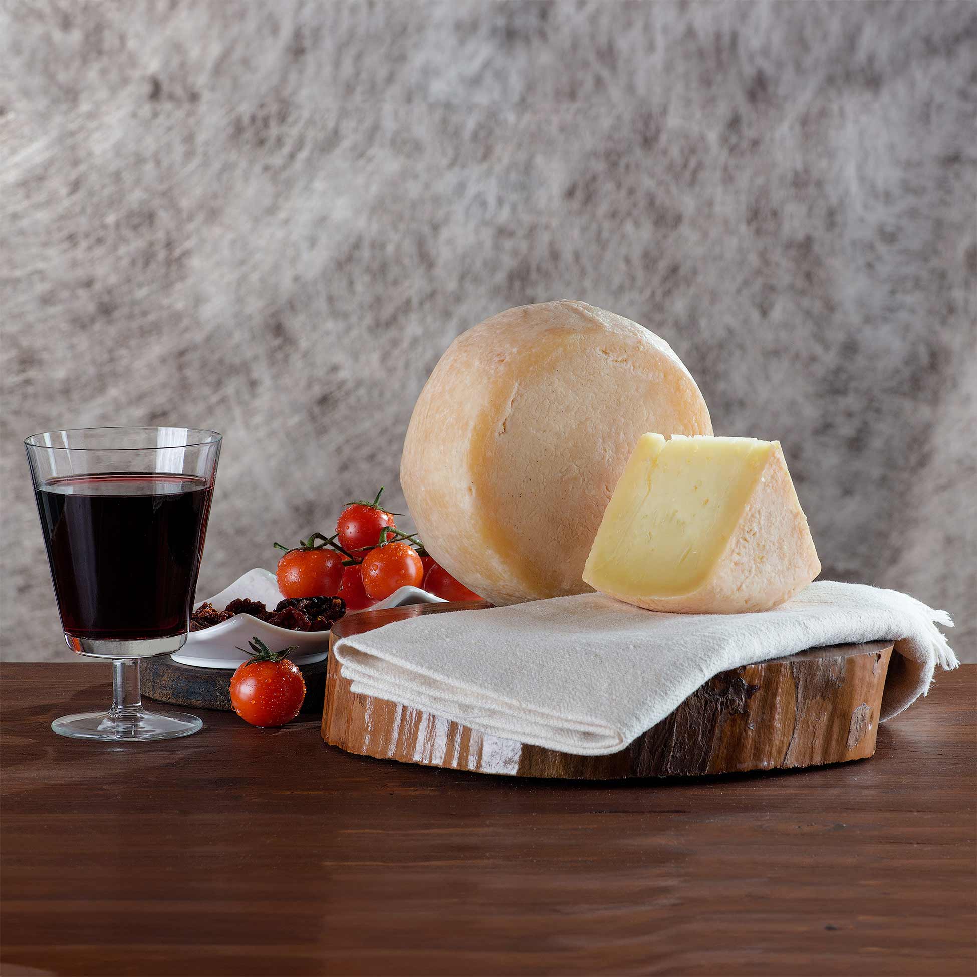 Salumi di Calabria Pecorino di Monteporo, 1.2kg aus Kalabrien